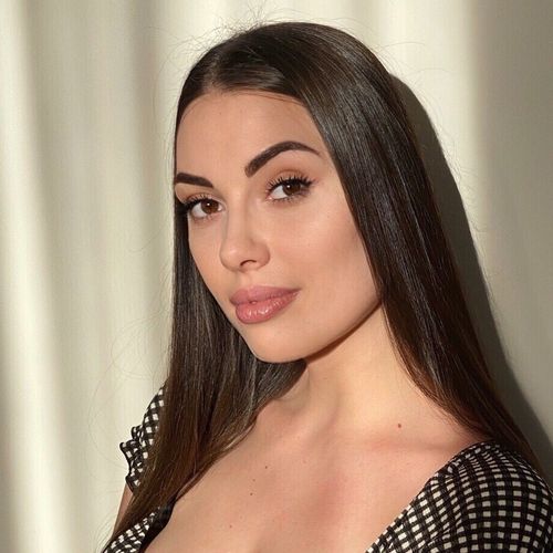 Psychotherapist Claudia Pop Bucharest I'm Fine